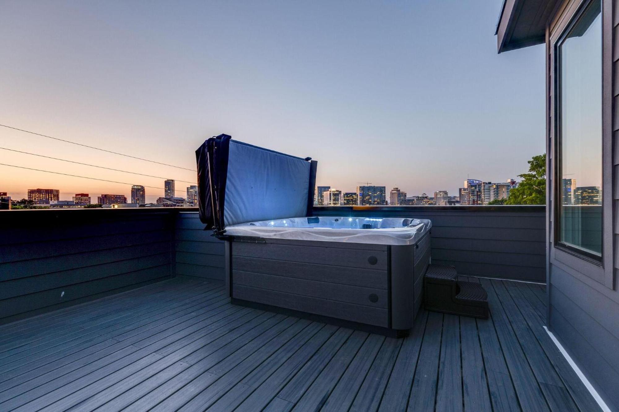 Вилла Downtown Dolly - Heart Of Gulch - Rooftop Hot Tub Нэшвилл Экстерьер фото